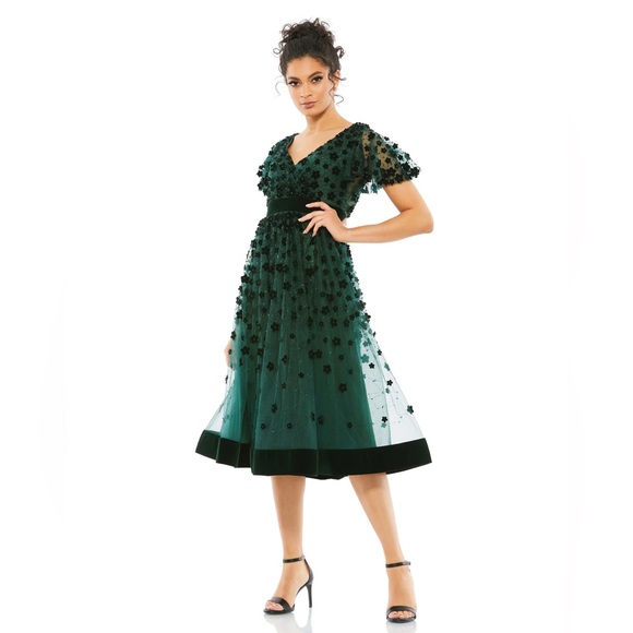 Mac Duggal Floral Embellished‎ Butterfly Sleeve Velvet Hem Midi Dress- NWT - Picture 1 of 9